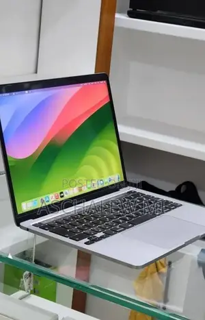 New Laptop Apple MacBook Pro 2020 8GB Intel Core i5 SSD 512GB