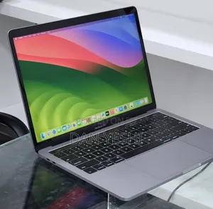 New Laptop Apple MacBook Pro 2019 16GB Intel Core i7 SSD 256GB