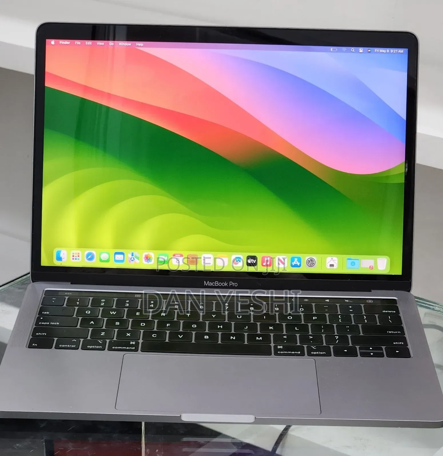 New Laptop Apple MacBook Pro 2019 16GB Intel Core i7 SSD 256GB