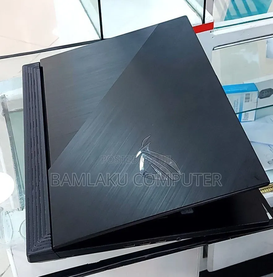 New Laptop Asus ROG Strix G15 16GB Intel Core i7 SSD 1T