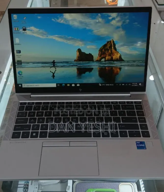 New Laptop HP EliteBook 840 G8 16GB Intel Core i7 SSD 512GB