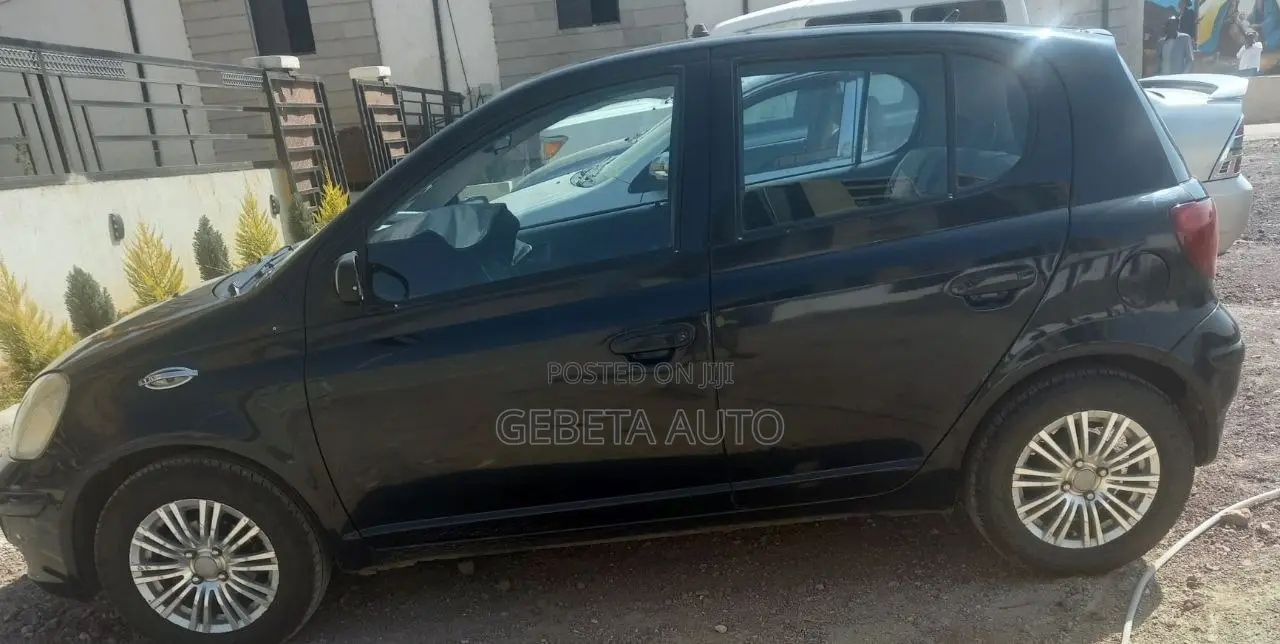 Toyota Vitz 2004