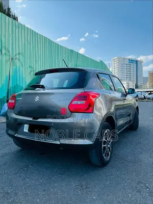 Suzuki Swift 2022 Gray
