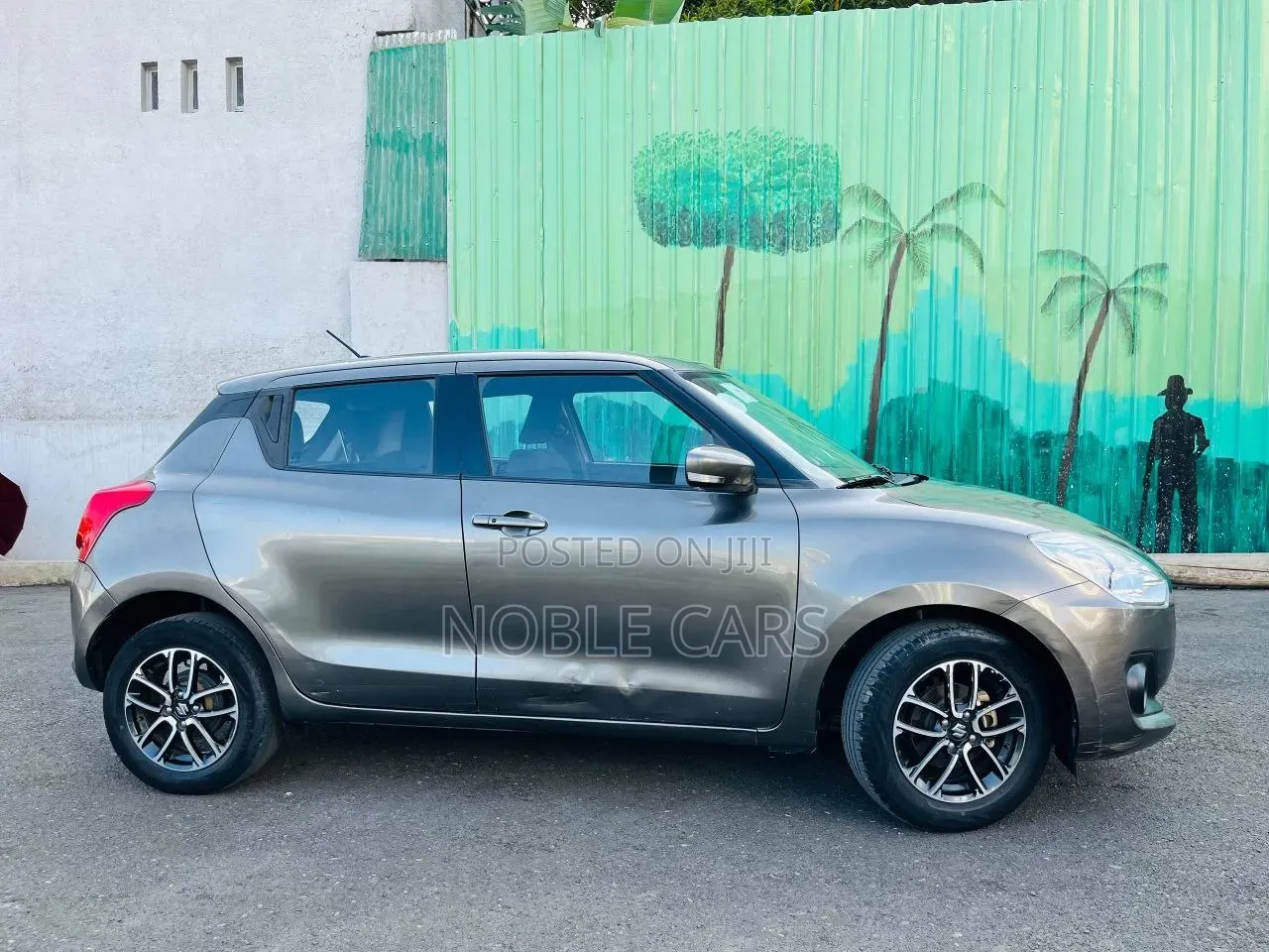 Suzuki Swift 2022 Gray