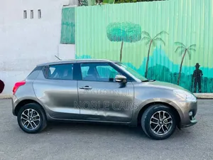 Suzuki Swift 2022 Gray