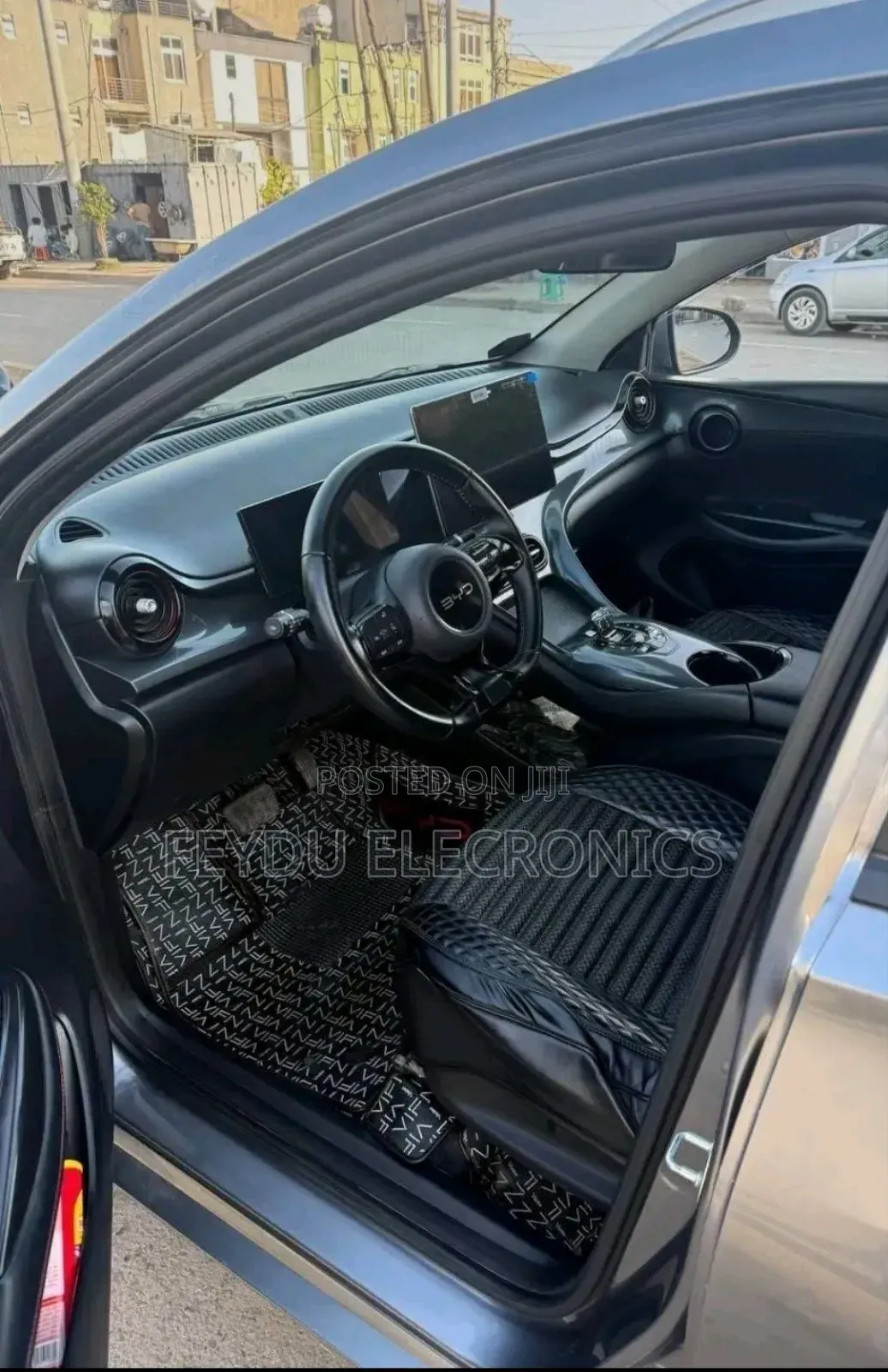 BYD E2 43 kWh 94 hp FWD 2025 Silver