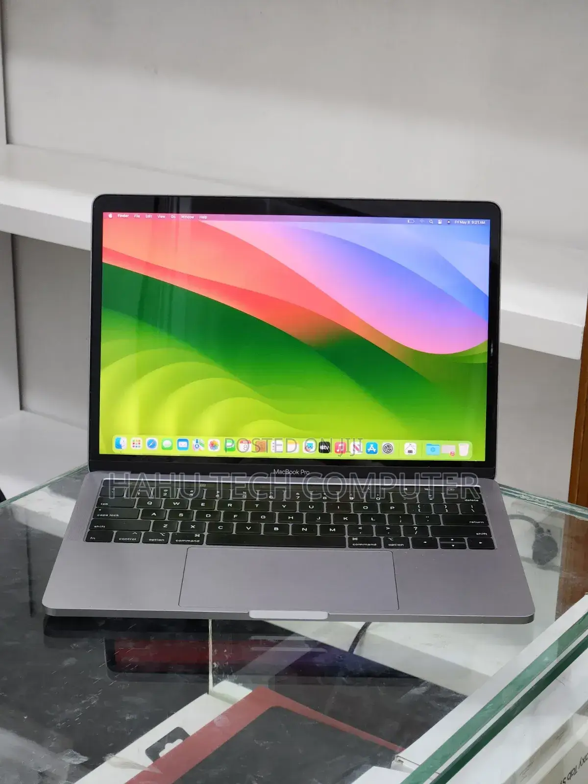 New Laptop Apple MacBook Pro 2019 16GB Intel Core i7 SSD 256GB