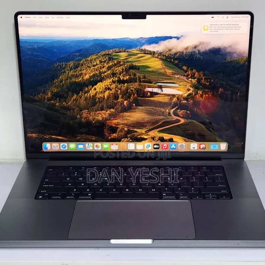 New Laptop Apple MacBook Pro 32GB Apple M1 Pro SSD 512GB
