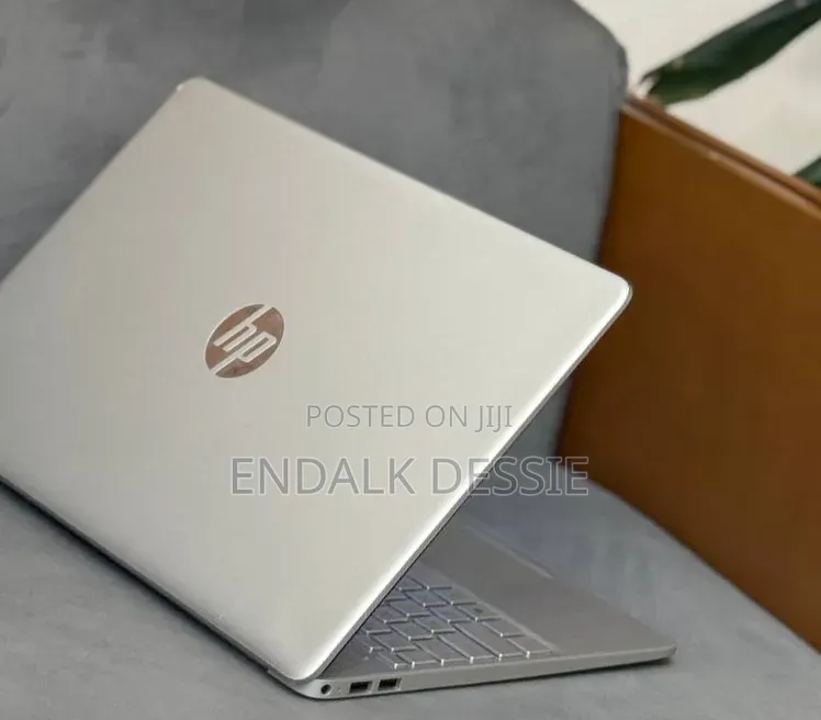 New Laptop HP Stream Notebook 8GB Intel Core i7 SSD 512GB