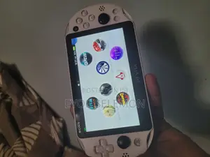 Ps Vita 2000model Jailbreak Moded God Ofwar,Nfs,Fc26 እና ከ10በላይ ጌሞች አለው