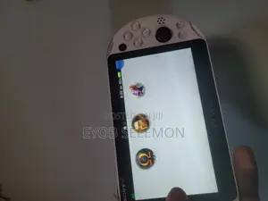 Ps Vita 2000model Jailbreak Moded God Ofwar,Nfs,Fc26 እና ከ10በላይ ጌሞች አለው