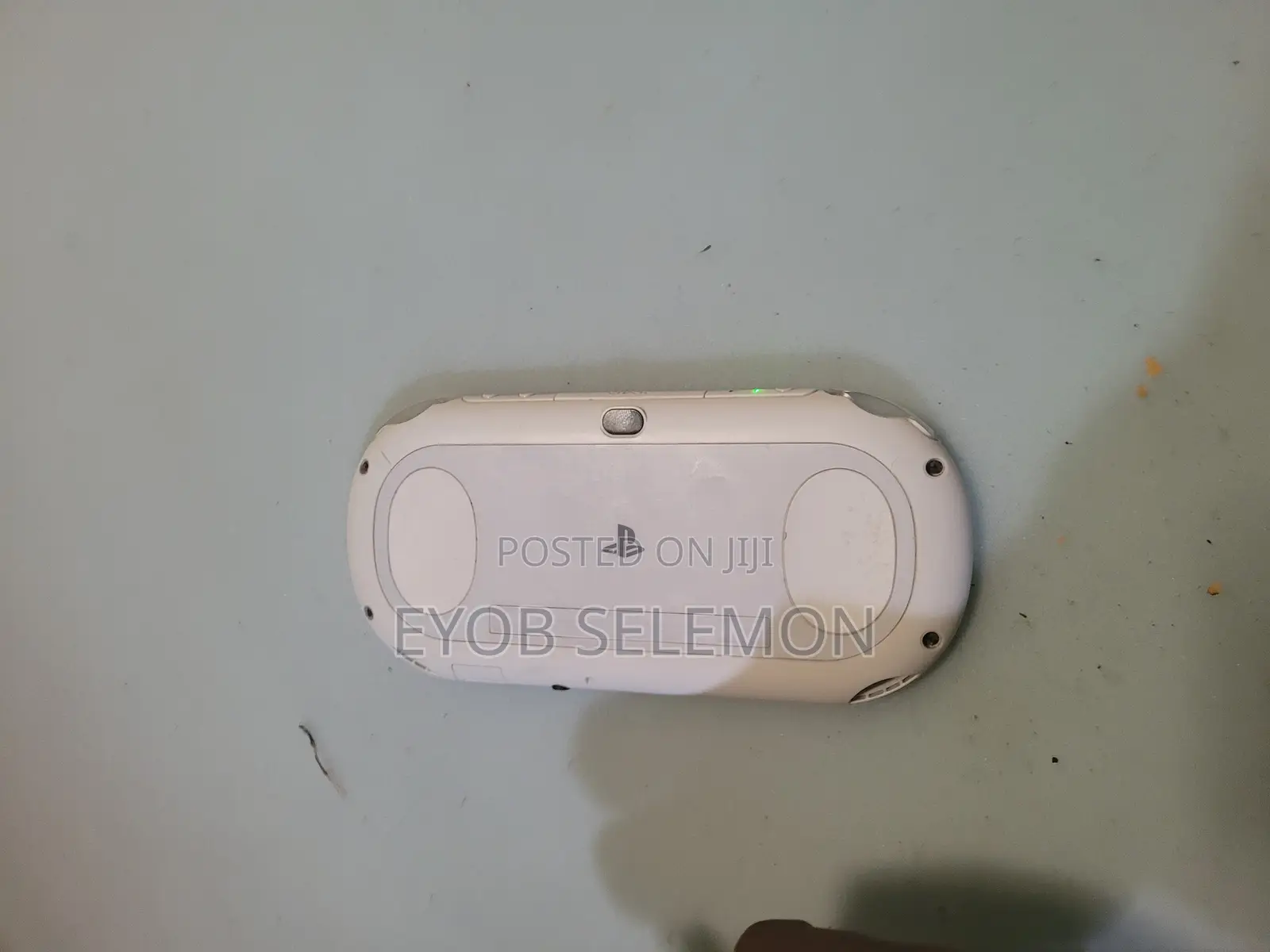 Ps Vita 2000model Jailbreak Moded God Ofwar,Nfs,Fc26 እና ከ10በላይ ጌሞች አለው