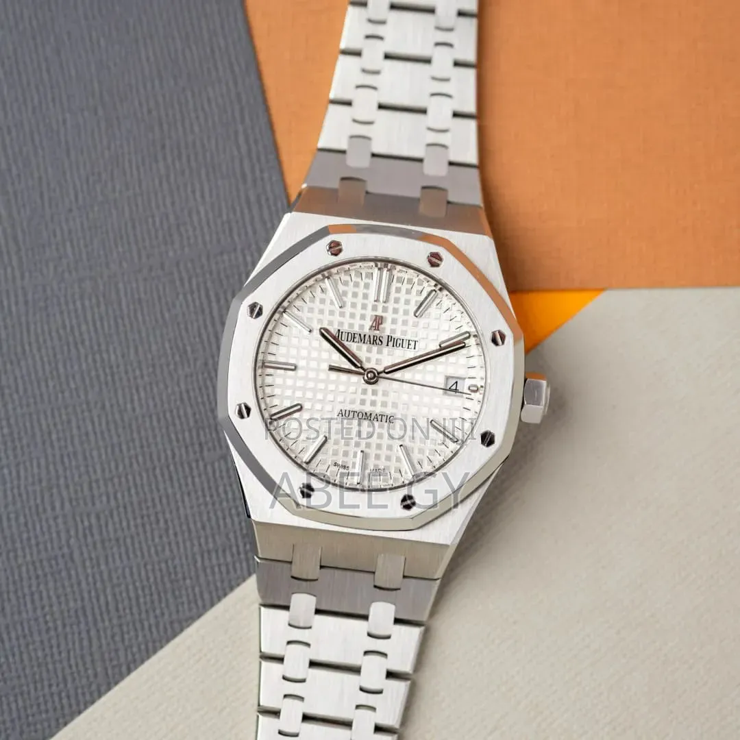 Ap Watch Rugged Elegance and a Sharp Dial Design in a Stainless Steel