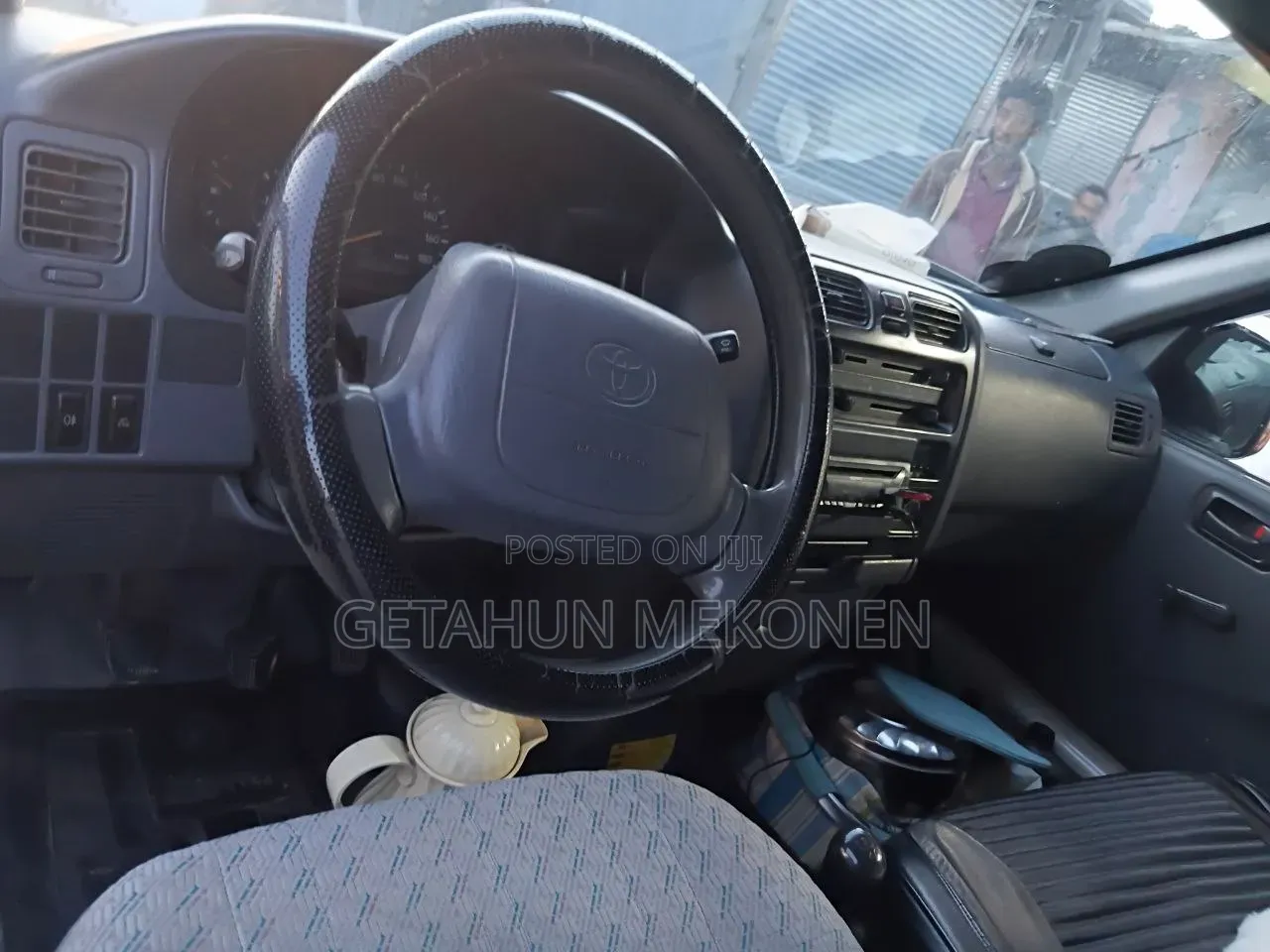 Toyota HiAce 2006 White