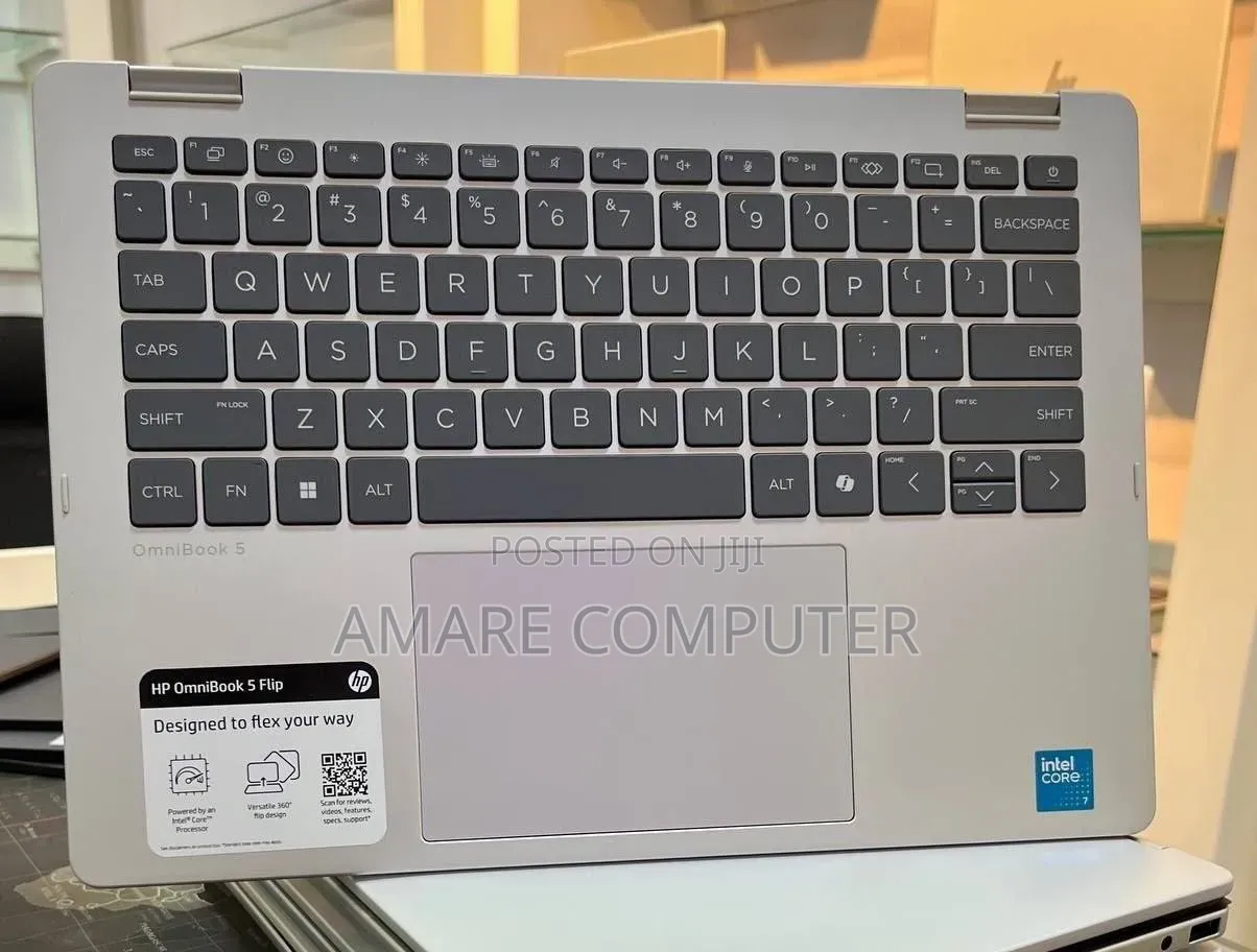 New Laptop HP OmniBook 5 Flip 16GB Intel Core 7 SSD 512GB