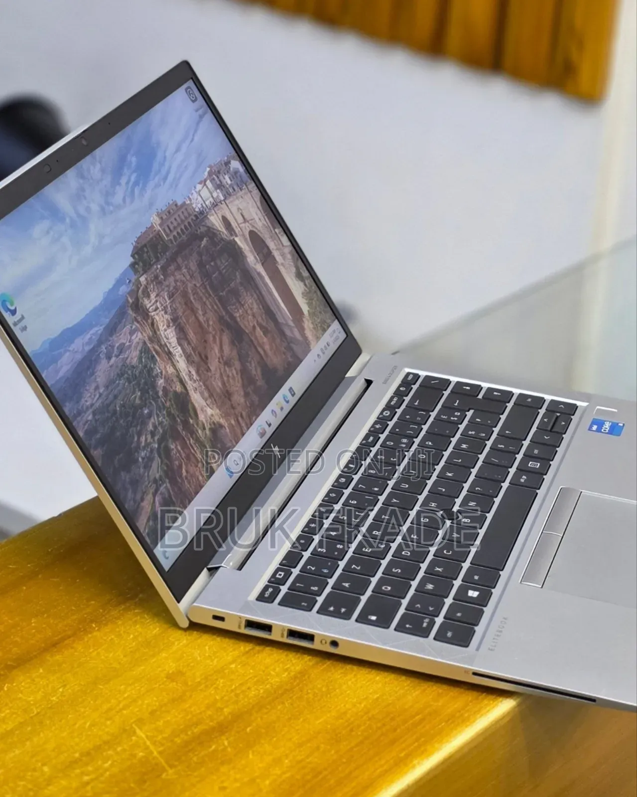 New Laptop HP EliteBook 840 G8 16GB Intel Core i5 SSD 512GB