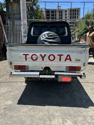 Toyota Land Cruiser 2018 Off white