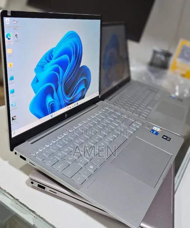 New Laptop HP Pavilion 14 16GB Intel Core i7 SSD 1T