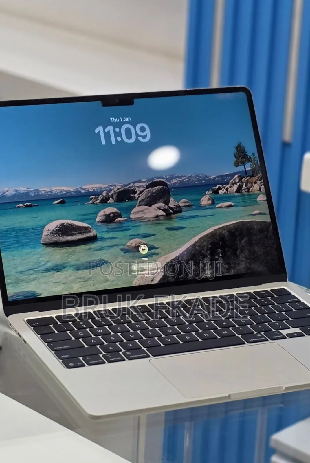 New Laptop Apple MacBook Air 2025 M4 13-inch 16GB Apple M4 SSD 256GB