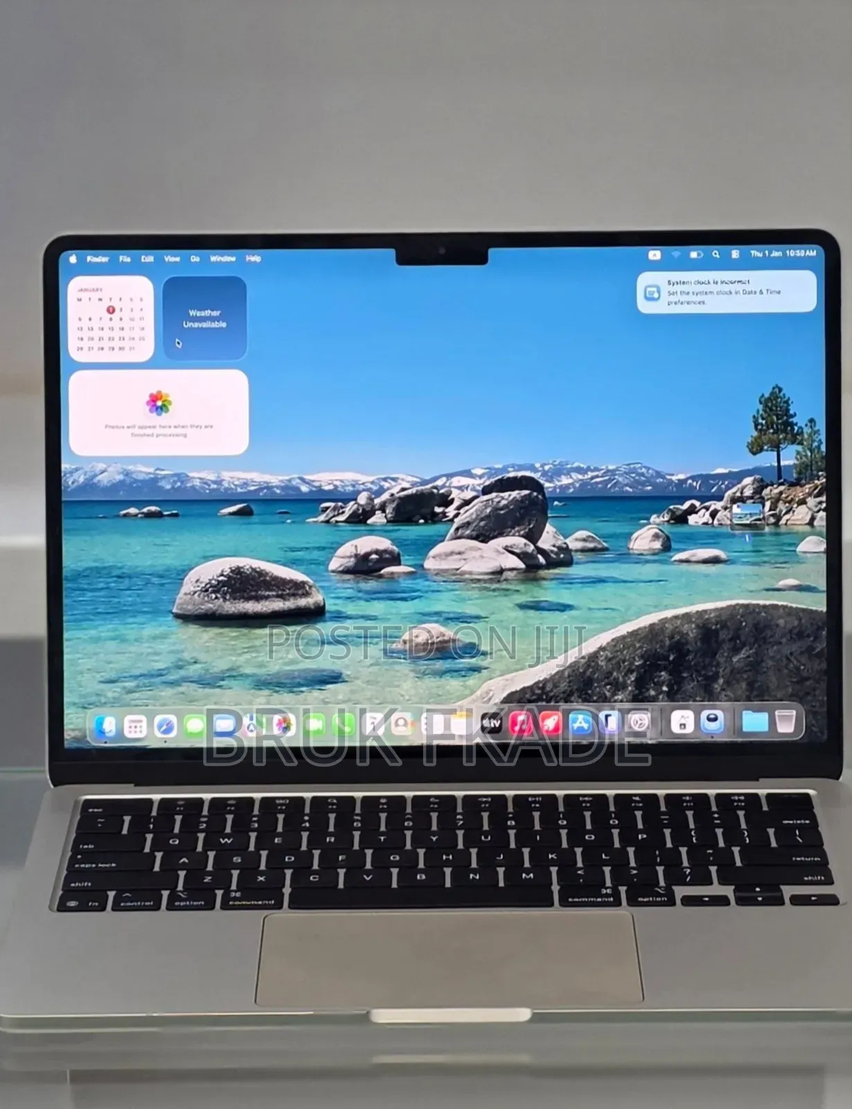 New Laptop Apple MacBook Air 2025 M4 13-inch 16GB Apple M4 SSD 256GB