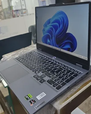 New Laptop Lenovo LOQ 15AHP10 16GB Intel Core i7 SSD 512GB