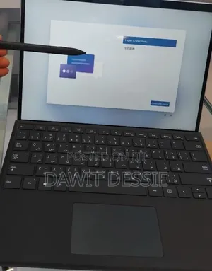 New Laptop Microsoft Surface Pro 9 16GB Intel Core i7 SSD 512GB
