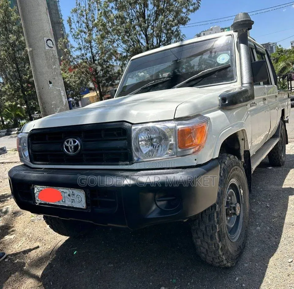 Toyota Land Cruiser 2018 Off white