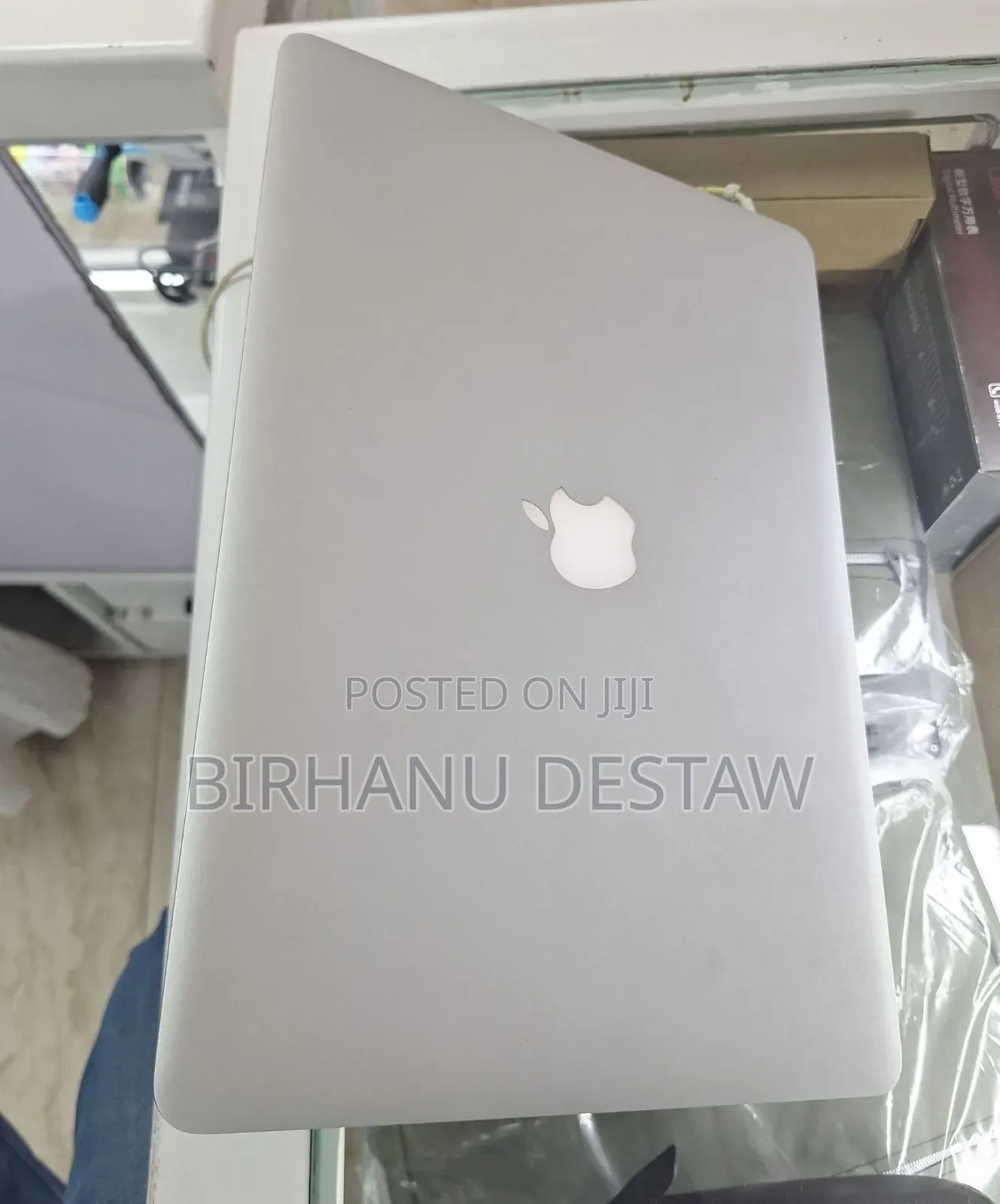 New Laptop Apple MacBook Pro 2015 16GB Intel Core i7 SSD 256GB