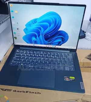New Laptop Lenovo 16GB AMD Ryzen 7 SSD 512GB