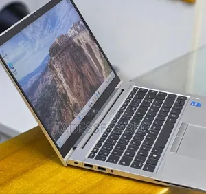New Laptop HP EliteBook 840 G8 16GB Intel Core i5 SSD 512GB