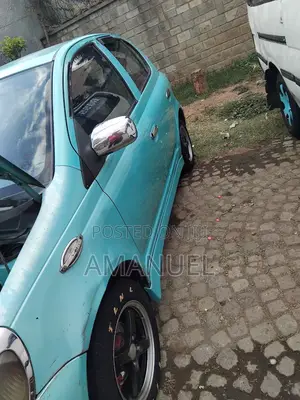 Toyota Vitz 2000 Green