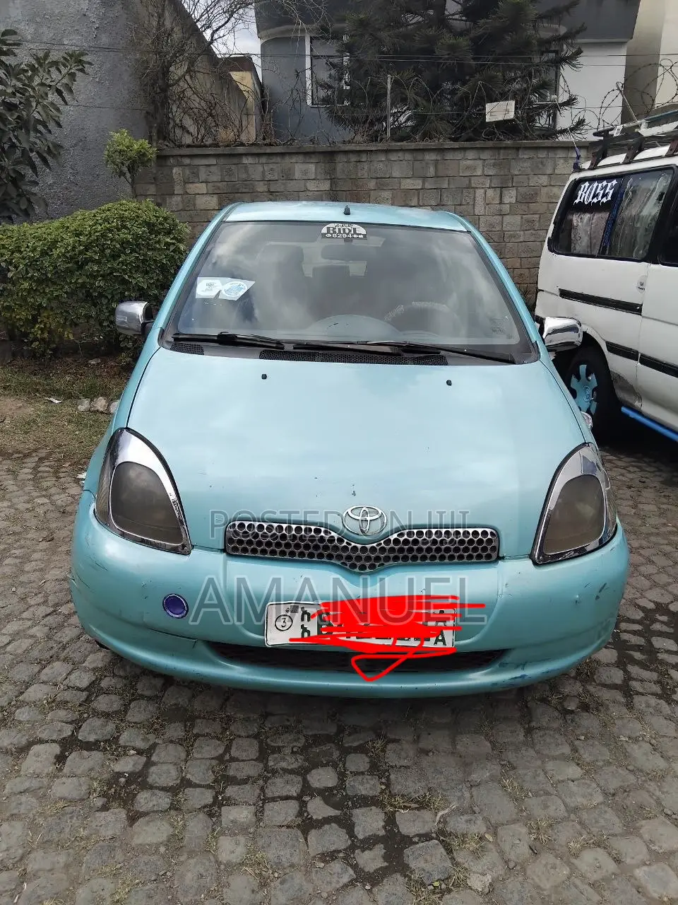 Toyota Vitz 2000 Green