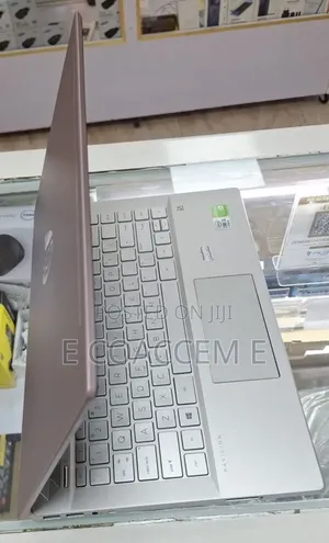 New Laptop HP Pavilion 10 16GB Intel Core i5 SSD 512GB
