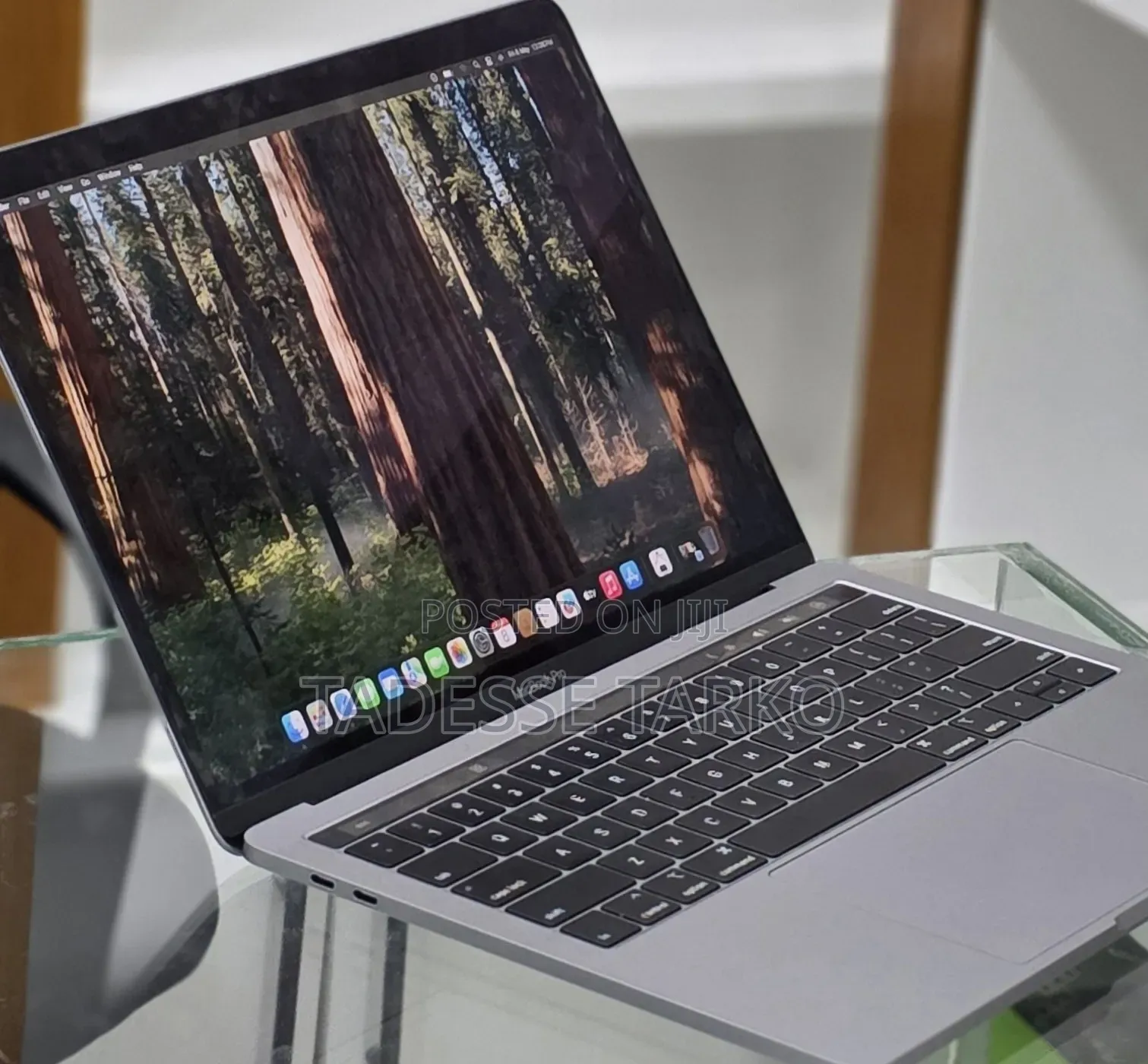 New Laptop Apple MacBook Pro 2019 16GB Intel Core i7 SSD 256GB