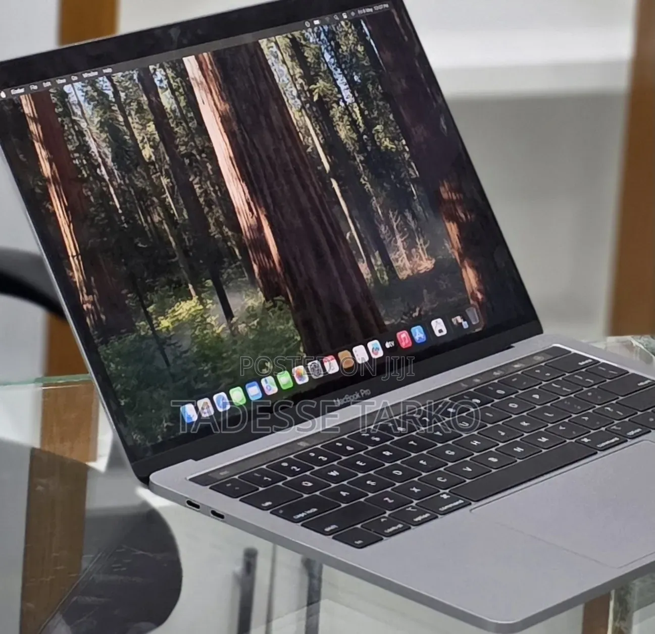 New Laptop Apple MacBook Pro 2019 16GB Intel Core i7 SSD 256GB