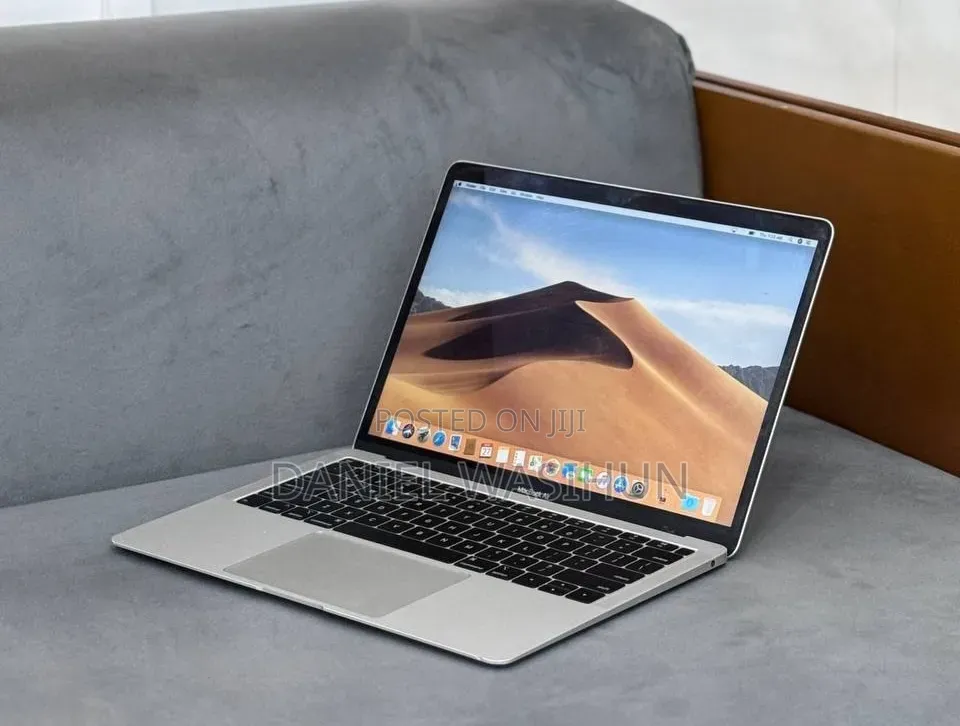 New Laptop Apple MacBook Air 2019 8GB Intel Core i7 SSD 128GB