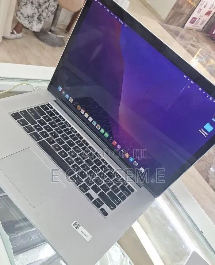 New Laptop Apple MacBook 16GB Intel Core i7 SSD 256GB