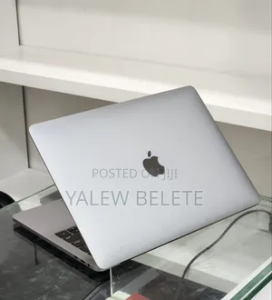 New Laptop Apple MacBook Pro 2019 16GB Intel Core i7 SSD 256GB