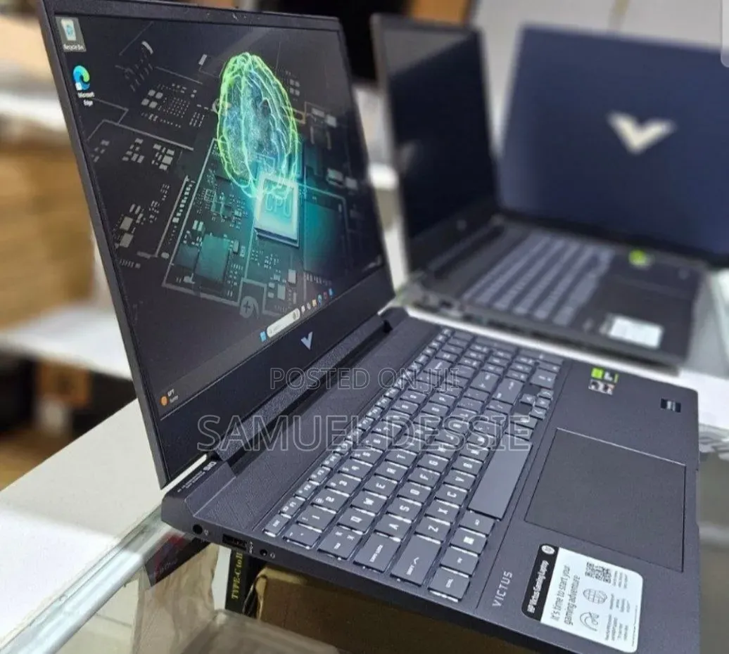 New Laptop HP Victus 15 16GB AMD Ryzen 7 SSD 512GB
