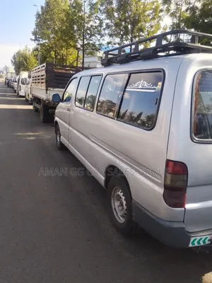 Toyota HiAce 2001 Silver