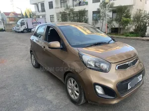 Kia Picanto 2012 Gold