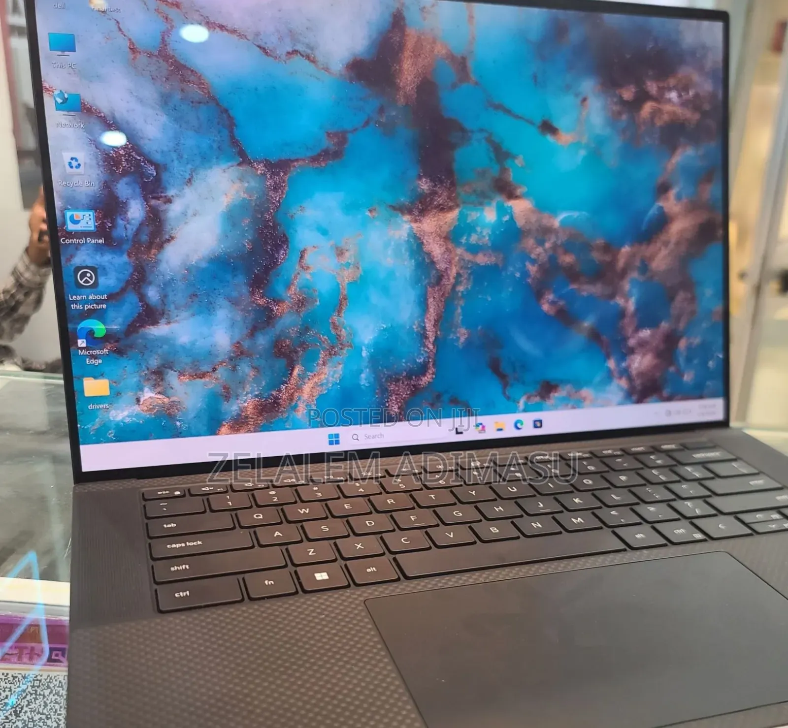 New Laptop Dell XPS 15 16GB Intel Core i7 SSD 512GB
