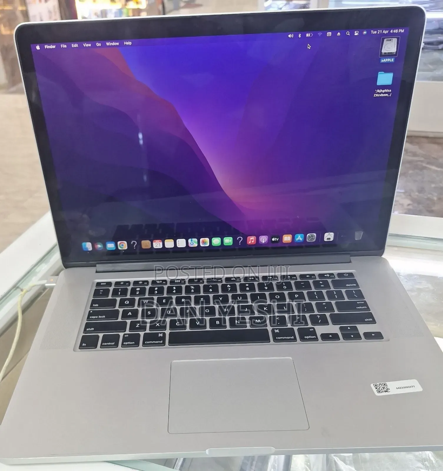 New Laptop Apple MacBook Pro 2015 16GB Intel Core i7 SSD 256GB