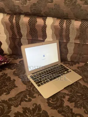 New Laptop Apple MacBook 2015 8GB Intel Core i5 SSD 256GB