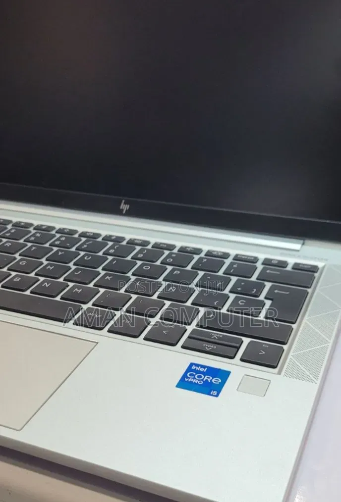 New Laptop HP EliteBook 830 G8 16GB Intel Core i5 SSD 512GB