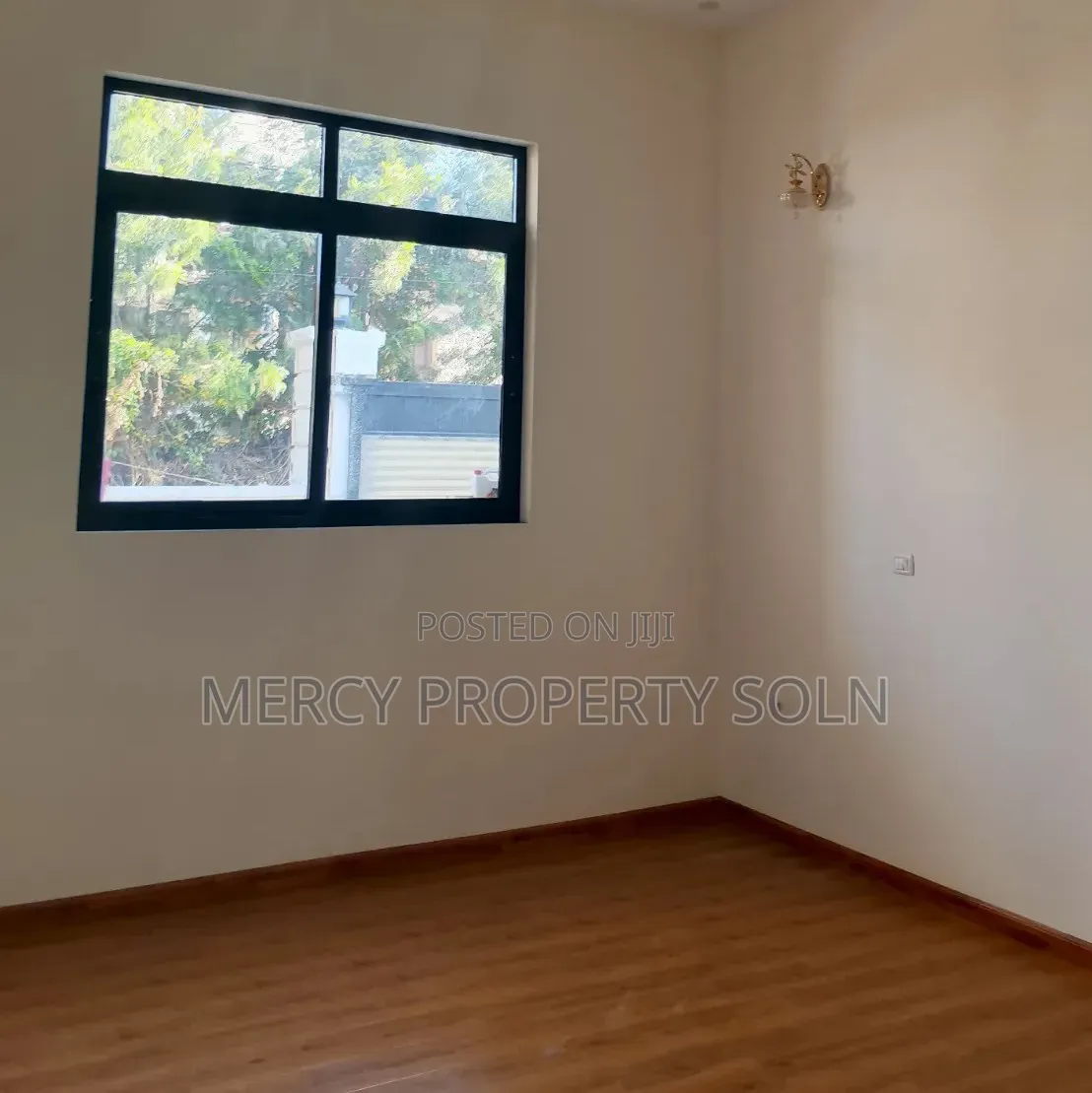 የሚከራይ መጋዘን ቦሌ አከባቢ Warehouse For Rent Bole Area Near Asphalt Road