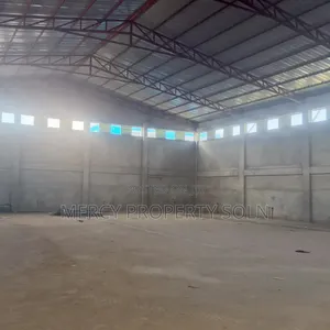 የሚከራይ መጋዘን ቦሌ አከባቢ Warehouse For Rent Bole Area Near Asphalt Road