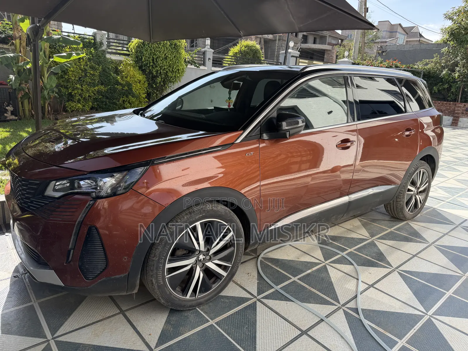 Peugeot 5008 2022 Brown