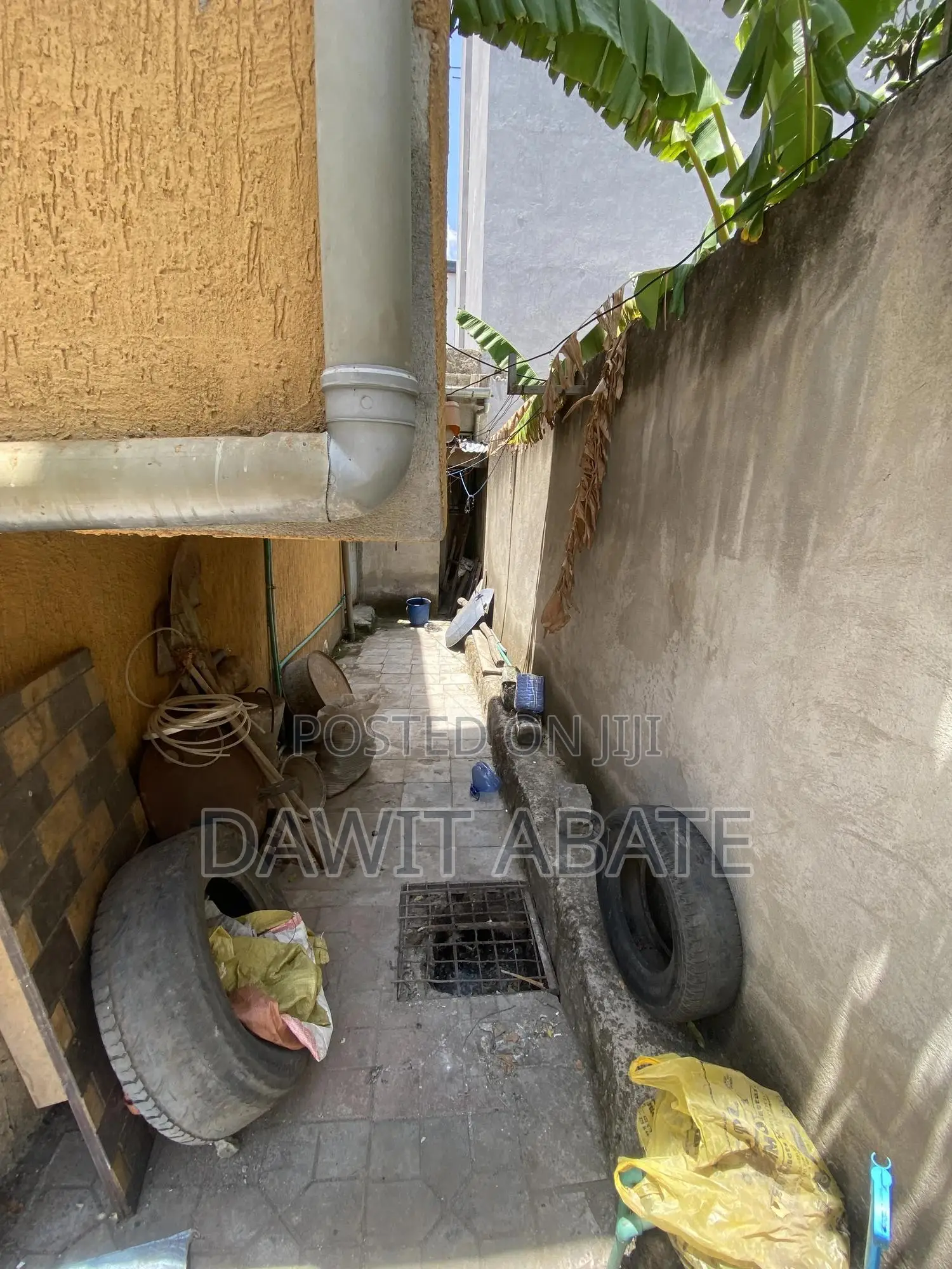 5bdrm House in Nifas Silk-Lafto for sale