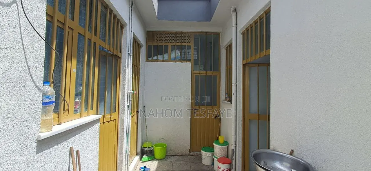 Furnished 2bdrm Villa in Villa, Yeka for sale